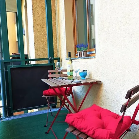 Διαμέρισμα Modernes Mit Balkon