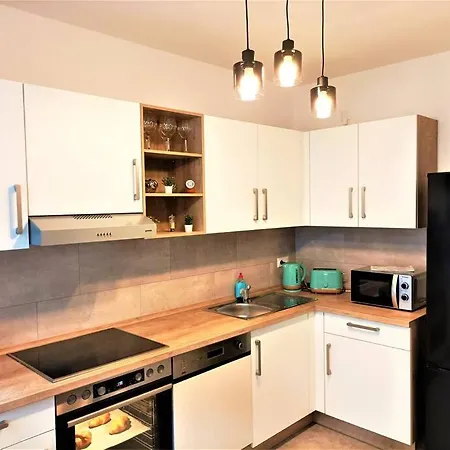 Διαμέρισμα Modernes Mit Balkon *